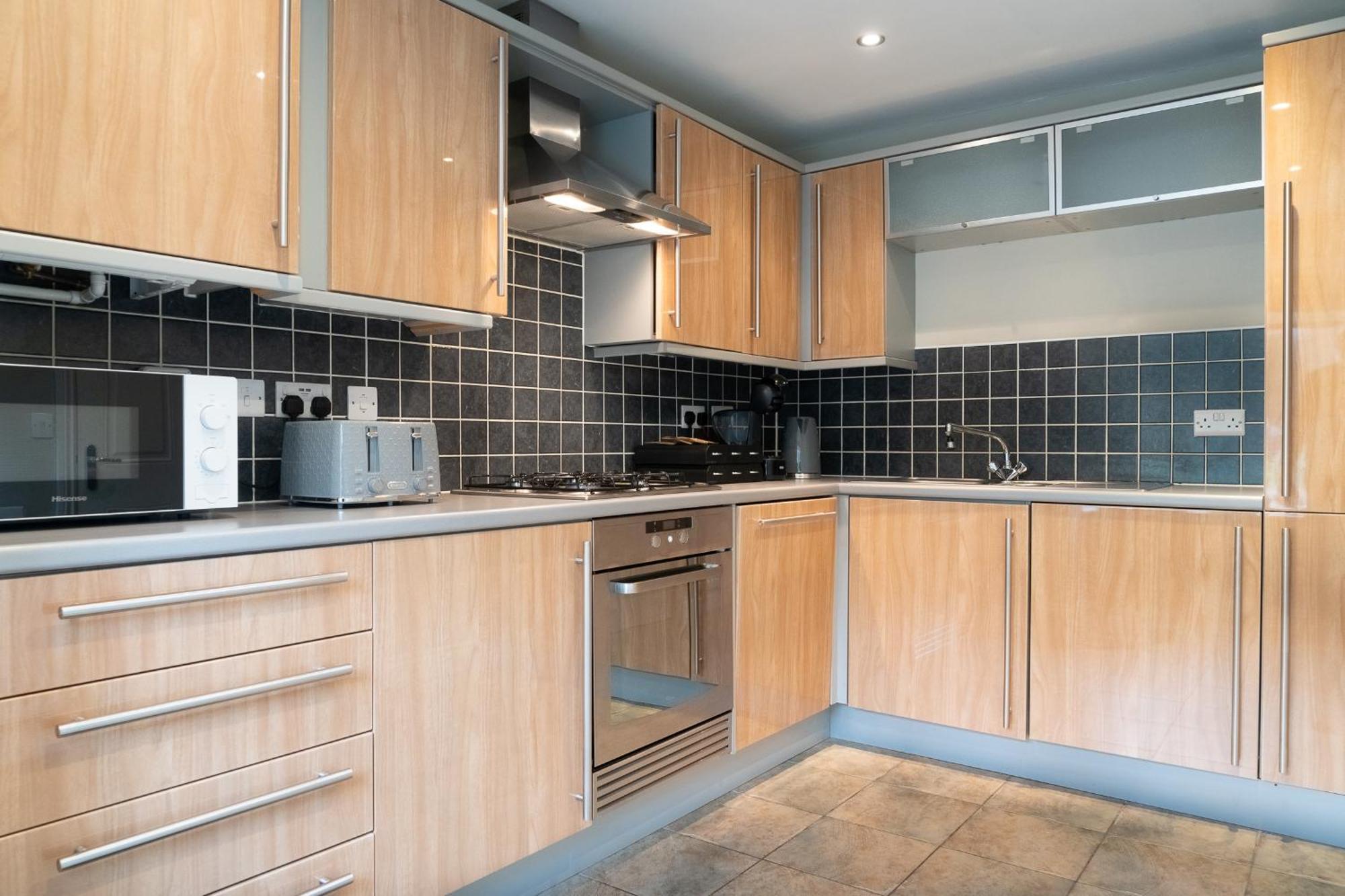 Entire 4 Bed Cosy Luxury Spacious House Huntingdon Extérieur photo